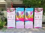 Standee cuốn quảng cáo: 5 lợi ích cho điểm bán